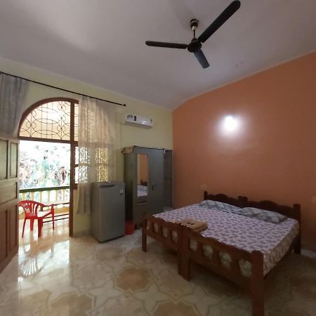 Joaquina'S Guest House Калангуте Екстериор снимка