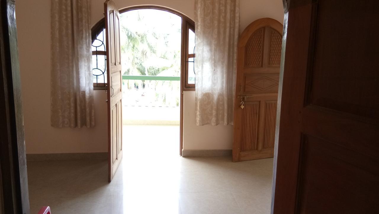 Joaquina'S Guest House Калангуте Екстериор снимка