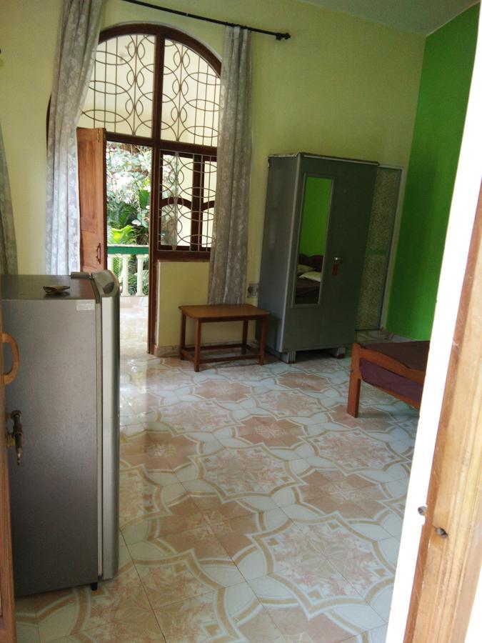 Joaquina'S Guest House Калангуте Екстериор снимка