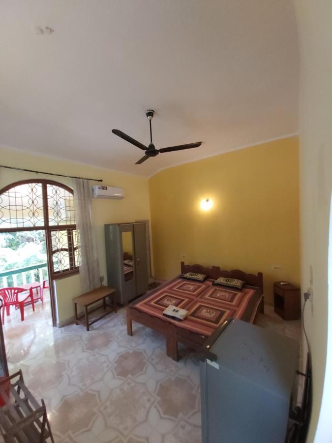 Joaquina'S Guest House Калангуте Екстериор снимка