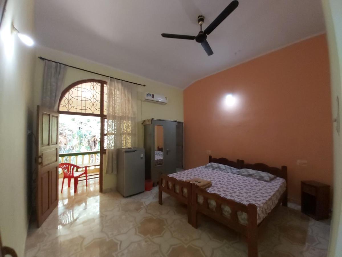 Joaquina'S Guest House Калангуте Екстериор снимка