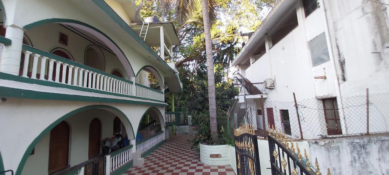 Joaquina'S Guest House Калангуте Екстериор снимка
