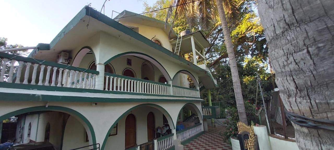 Joaquina'S Guest House Калангуте Екстериор снимка